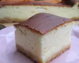 Puszysty sernik z wiaderka, idealny na deser.